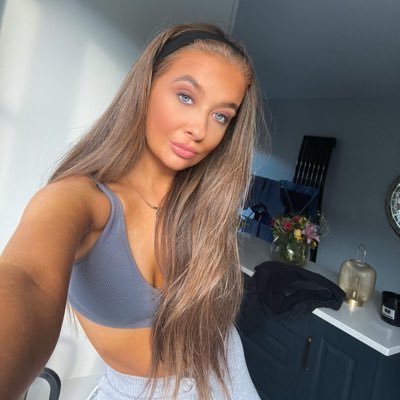 aimeemccolgan_'s profile picture. 