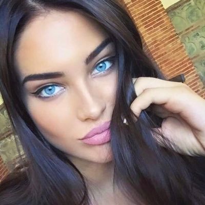 CarlaSteinuk's profile picture. Model - Nft addict