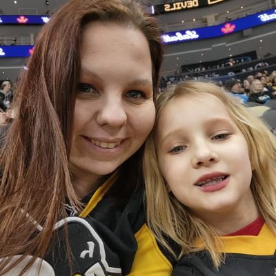 🖤💛🖤🐧🏒🥅