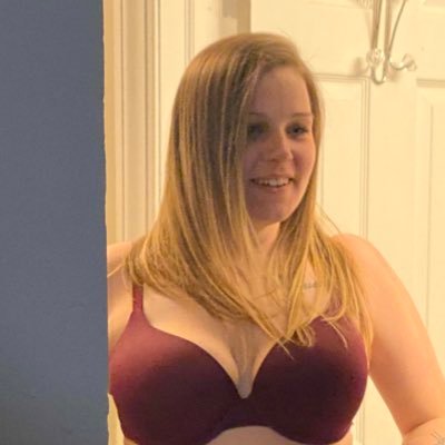28 year old milf slut looking for attention online busty and eager to please! Links under construction ;p