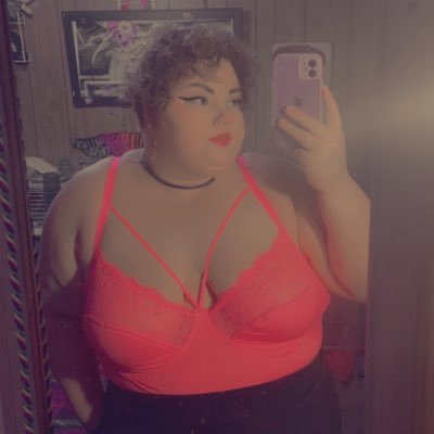 badwitch3828's profile picture. 20🦋 👻chey4947👻