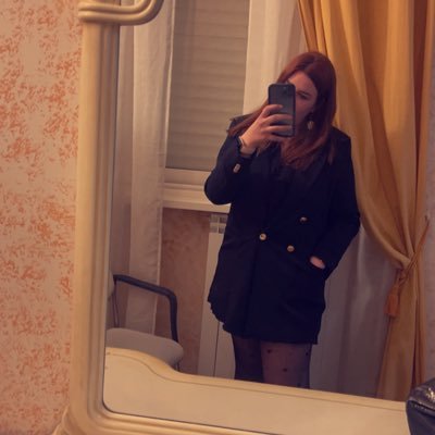 Mathildelhermit's profile picture. 27 ans