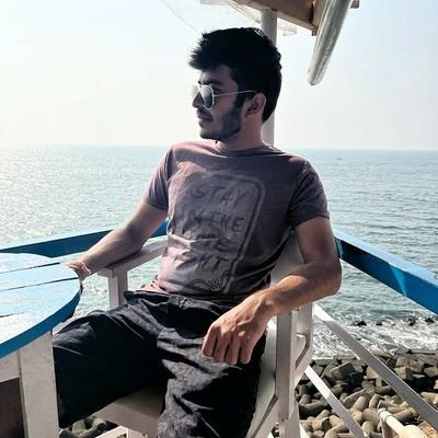 chhapoliaabhi's profile picture. Somedays infinite, somedays infinitesimal. 
                23. Indian. BITS Pilani.