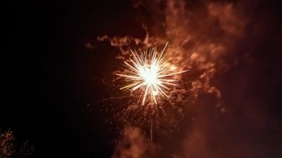 Bi curious male in Crawley, Sussex. Addicted to sex and porn but in a sexless marriage!