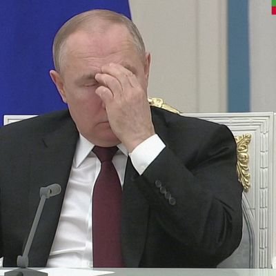 Канал
Чстно о власти в России
