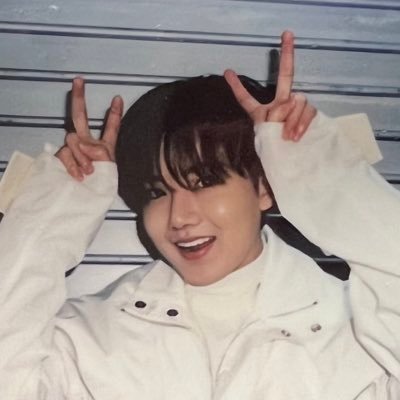 ronggme's profile picture. 그렇게 내일도 널 찾아갈게 !! ♡ #준규