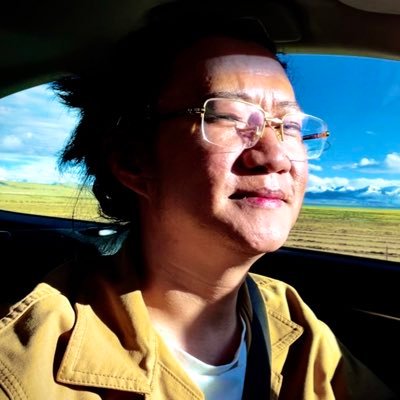 SadMercy99's profile picture. 挥别一生所爱 只为两句好诗