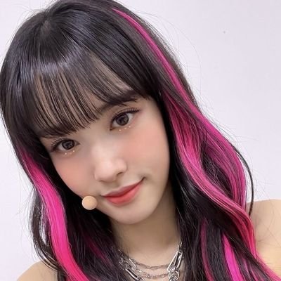 lisa ryujin sana soojin heejin