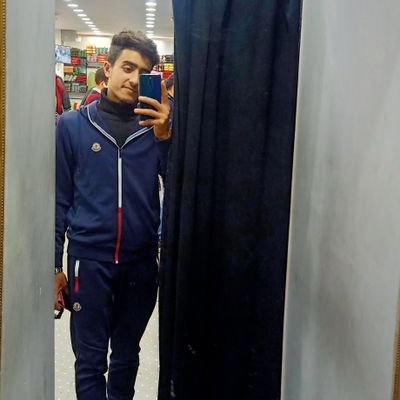 تُشفى من ماضيك ، حتى تتحدث عنه وكأنّه يخصٌّ شخصاً آخر.
