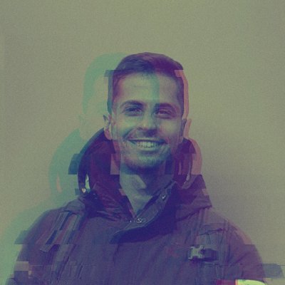 🌊 Living the here and now.
👨👩👧 Husband and father.
👨🏽💻 Feeding my curiosity as a Product Designer at @HeyOyster.