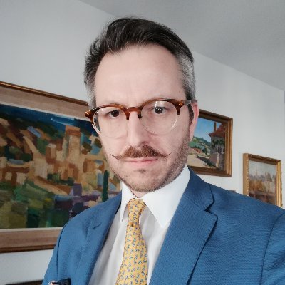 Software engineer, Blockchain Architect
Knowledge over information