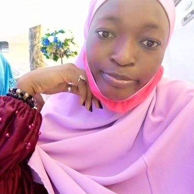 dazzling_deevar's profile picture. 