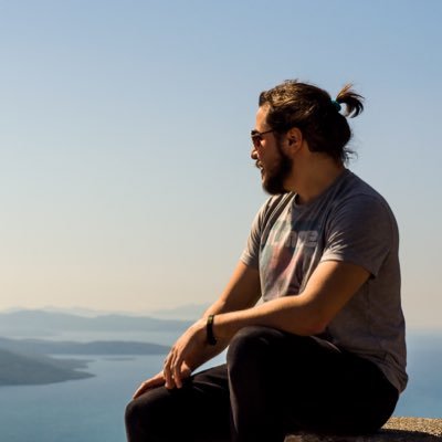 yigitpliers's profile picture. yazar çizer müzik dinler oyun oynar yaşamaya çalışır