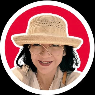 chichaisback's profile picture. 