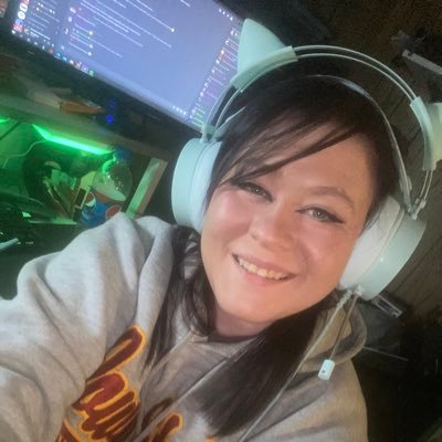 Hello! 
My name is Rissa Shay.
I am a horror/variety streamer on twitch! 
https://t.co/GAFmd1nSqu