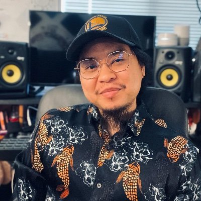 solomonplanga's profile picture. Queer producer, artist & musician 🏳️‍⚧️🎶