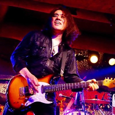 miocaro_jack's profile picture. SERIKA with DOG, That’s Enough, B-RATS, ex.DAZZLE PUZZLE, ex BE-FREE,等々、関西を中心に活動しているギタリストです。