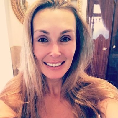 LydiaJa74297429's profile picture. 