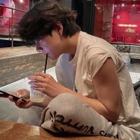 yana⁷🧈 (@taelapyaa) 's Twitter Profile