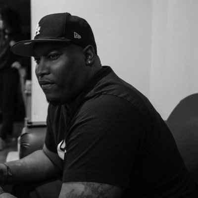The man, the myth, I am heem! Follow me on Instagram @atfunny__