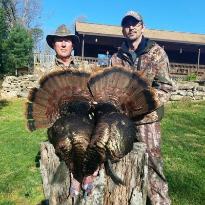 Family 🧑🧑🧒🧒 Turkey Hunting 🦃 Chickens 🐓 Baseball ⚾️ My beautiful wife 2 crazy boys & spring gobblers 🦃 I make organic feed 🐄🐖🐐🐓🐎