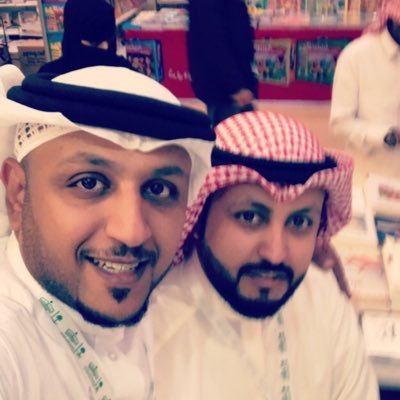 شاعرٌ وروائيّ؛ صدَرَ لي: جَلالة السيّد غياب - سُدى في الكلام - سَيَكبُرُ أنفُها - حبٌ لا رَيبَ فيه - إلى صديقة