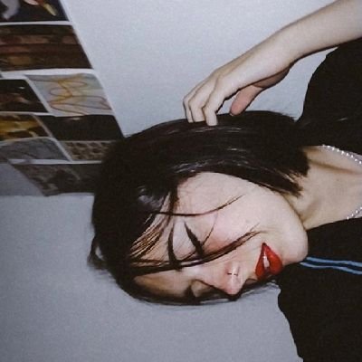 EmonetMaia's profile picture. 