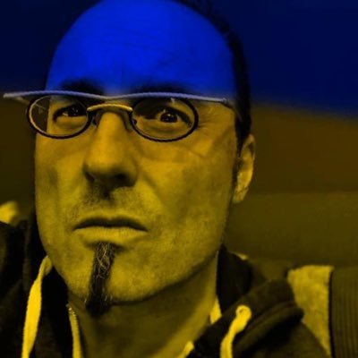 Danilo Wertenauer, Painter, Composer, Photographer. Join us here: @erdbeerhund.bsky.social