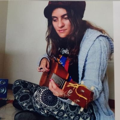 Yesenia30334080's profile picture. 😸Bienvenidos a la manada😸, escritora de hobby, contable de profesion y dibujante sin dibujar de corazón! ☺️😋