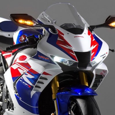🏍+🚗アカウントに変更しました!人生で2度と無いであろう納車ラッシュを楽しみます😊#CB1100EX #CBR1000RRR30th #civictyper #FK8 #フォローお待ちしてます