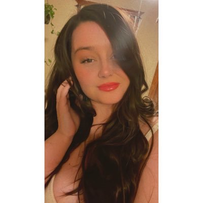 brittanyfalicia's profile picture. all heart ♡