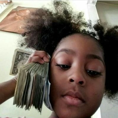 wandii_420's profile picture. 333
•tarde o temprano se sangra en el mundo del abracadabra•