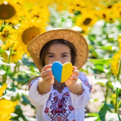 mamabigdog's profile picture. Recovering public official, lifetime West Coaster (PNW for 30 yrs), writer, full time troublemaker. Married, Bi, Feminist, Democrat, loves dogs AND cats.