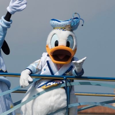 May_UB_Dmania's profile picture. ミスチルLOVE ファン歴31年 普段はディズニーに週1で通い詰めドナルドのお尻追跡中❤️相棒はカブC125 セローFE