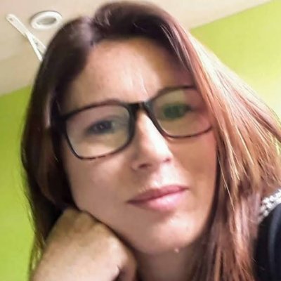 Analista de Sistemas.
Especialista em Gestão de Recursos.
Humanos Professora.
Mãe da Naty e do Felipe! Amores meus!
