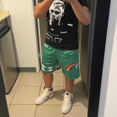 palala_kicks's profile picture. Hawaii Football fan since ‘01 l Univ. of Hawai’i Alum #HawaiiSneakerHead #sneakerhead 8084Lyfe. 808 born n raised