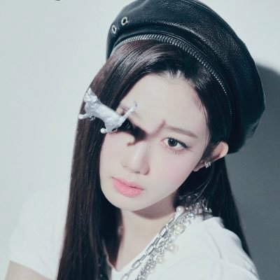 INSTAGRAM trading account: mochi_cheeks_trades🌿 collection account: _mochixtomi_🗼 ’04 infj ravenclaw🦅 #CHERRYWISH