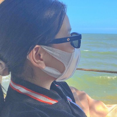 xacachxa's profile picture. Nhiều khi muốn nhờ một người
Suy đi tính lại thấy lười lên thôi 😬