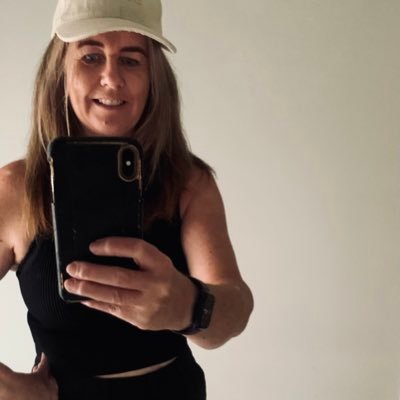 ChrissyDi001's profile picture. Glad to see the back end of 2021. Create better and healthier habits for 2022. Road trip around Gods country 🇦🇺