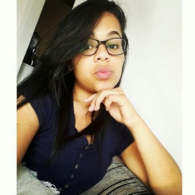 Js8Jessie's profile picture. 