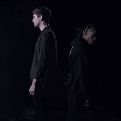 YM00528565's profile picture. 音楽を聴く