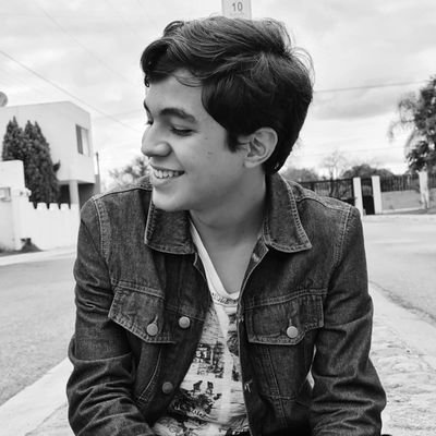 KristopherPov's profile picture. Pollito editor (y mono) de @samyriveratv en YouTube 🐣 | Afiliado de @twitch 💜 | Fan de los Hamsters 🐹 | ig: elkrisrg