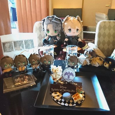 ツイステサバナ寮+セベク推し(🦁さん>🍩・🐺·⚡)(🐱・📖・⚗️)
刀剣乱舞-オンライン-長曽祢虎徹·雲生>秋田(初期鍛刀)·五虎退・乱·鬼丸·日本号·大般若(福島·山鳥毛)が好き。初期刀は蜂須賀です。
SPY×FAMILYボンド·REBORNのXANXUS様(10年後)·BASARA政宗様も好きです