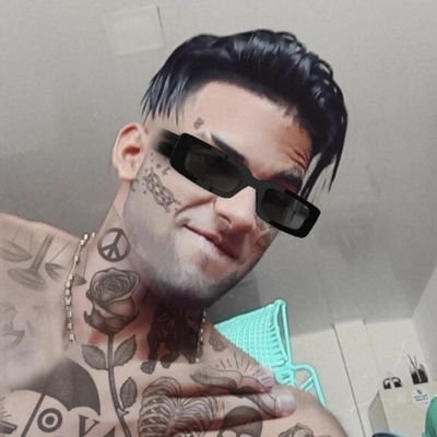 Hadess89846243's profile picture. La ignorancia del pasado creo el imperio y la sabiduría del presente