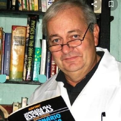 Esse perfil é dedicado ao Professor Pierluigi Piazzi, considerado por muitos o Patrono da Educação Brasileira • Por @marlon_aranas