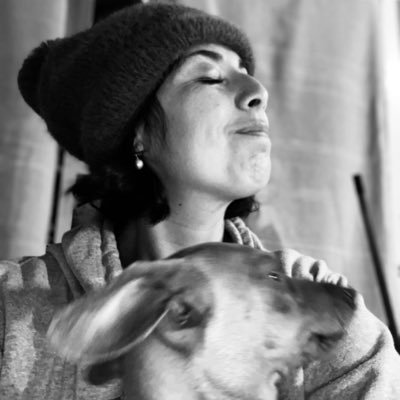 VecaRonie's profile picture. Yoga Viajes Destinos Education Libros Vino Colores Sabores