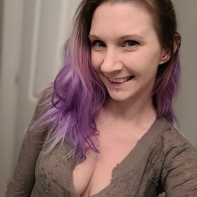 💫Flow Artist(Hoop,Fans,Whip)🎮Variety Streamer💞Mom🍁Canadian
Check out socials below⬇️⬇️⬇️