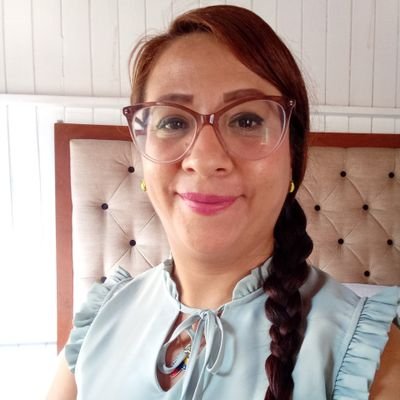 Periodista peruana/Cineasta/Presentadora Oficial de @PrimerInforme1/Directora de Contenido de MilenkaYanbal International