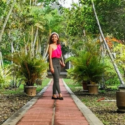 I ain't good-lookin', but I'm somebody's angel child:D
Follow me on Instagram @tales.of.a.common.island.girl
#Islander #Mauritian #Fashionista #FitnessFreak