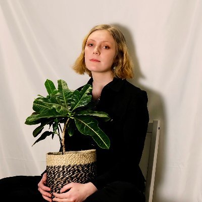 sheffield based apocalyptic pop artist making music bout hometown blues and climate change ☀️ you're more likely to find me on instagram xxxxxxx